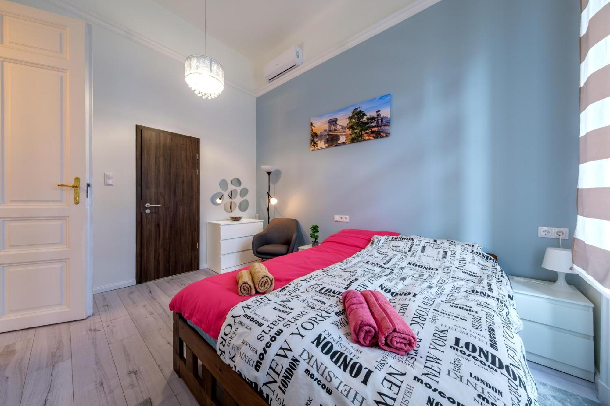 Soho Downtown Apartment Budapest Exteriör bild