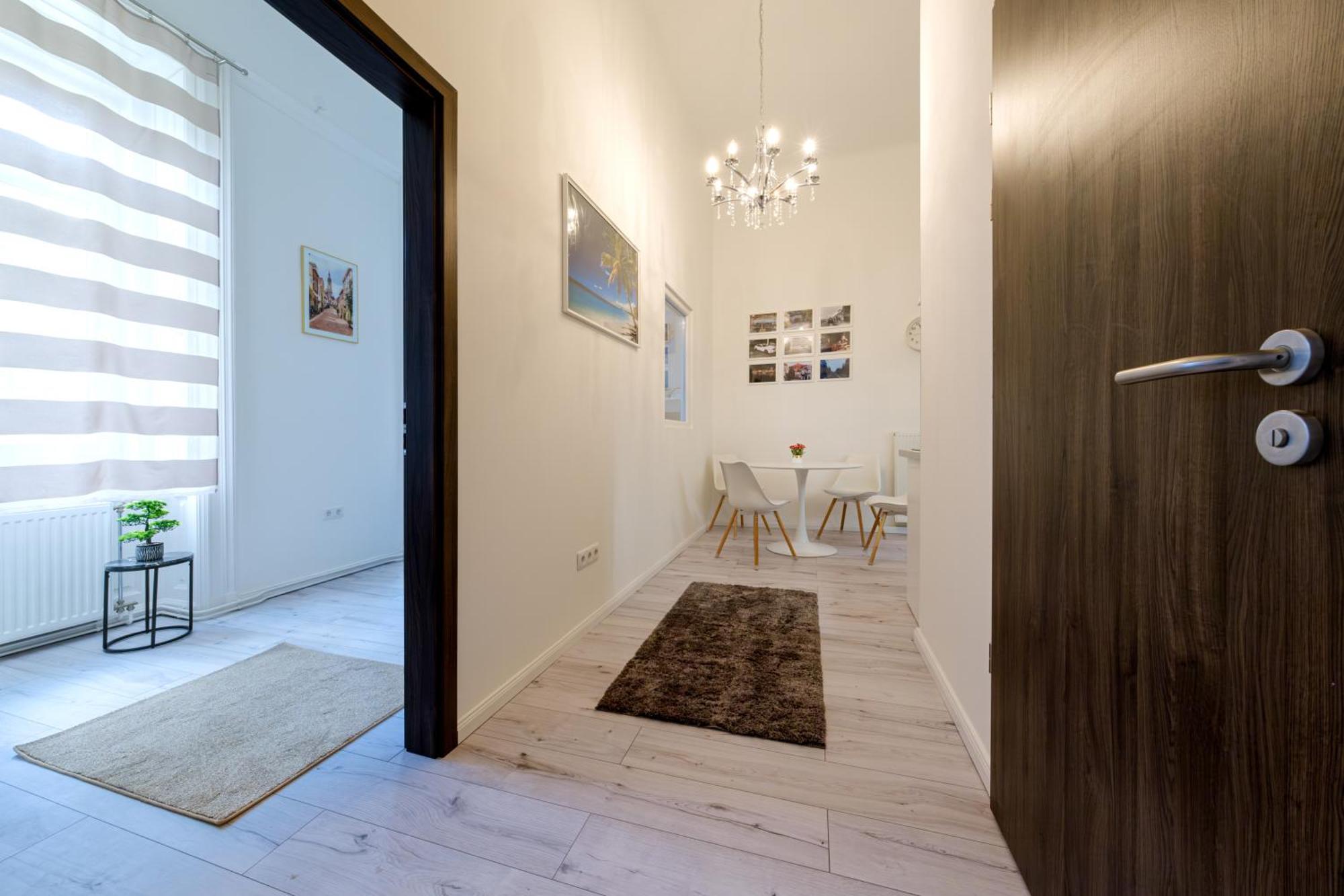 Soho Downtown Apartment Budapest Exteriör bild